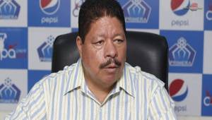 Jorge Rajo el presidente de la FESFUT justificó la cancelación de la semana de trabajo del combinado salvadoreño y la cancelación de la gira por Europa. (El Gráfico)