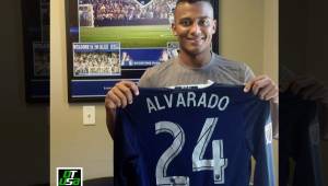 Ever Alvarado firmó contrato y ya aparece en las altas del Kansas City para el resto de la temporada. Usará el número 24 en su dorso. Foto @DeporteTotalUSA