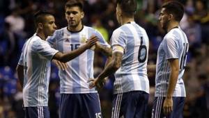 Los jugadores de Argentina durante el partido en el que enfrentaron a México en Puebla anoche que fueron robados en el hotel. Foto cortesía Diario Récord.