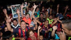 Los aficionados del Barcelona colmaron el Estadio Virtual de DIEZ y festejaron a todo pulmón el título. Foto Neptalí Romero