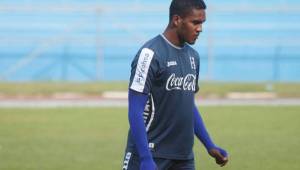 Brayan Beckeles volvió a entrenar por separado en la Selección de Honduras. (DIEZ)