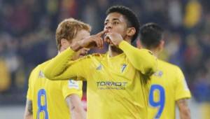 El delantero hondureño Antony 'Choco' Lozano, fue clave para el ascenso del Cádiz a la Primera División esta temporada. Hizo 10 goles. Fotos cortesía