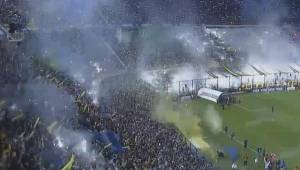 Aficionados de Boca provocaron grave incidente que acabó con la eliminación de Copa Libertadores.