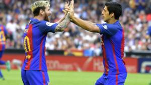 Lionel Messi y Suárez lideran la tabla de goleo esta temporada en España.
