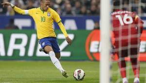 Neymar ya está haciendo historia gracias a sus goles con la selección de Brasil.
