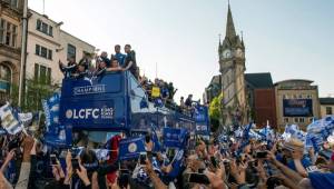 Impresionante festejo en las calles para celebrar el título de la Premier League.