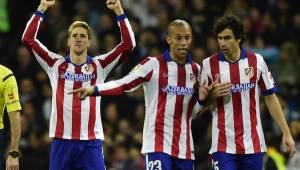 Fernando Torres fue el héroe de la noche al marcarle un doblete al Real Madrid en el empate 2-2 que puso al Atlético en cuartos de Copa del Rey. Foto AFP