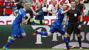 La celebración de los jugadores de Islandia tras la clasificación. Foto AFP.