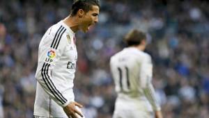 Cristiano Ronaldo no escondió su enfado con Gareth Bale. (Foto: Agencia EFE)