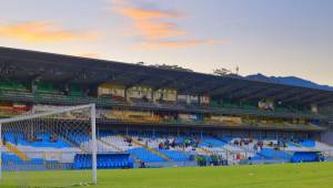El estadio Morazán será el escenario de la batalla que protagonizarán Real España y Marathón a partir de las 7:00 de la noche. Foto Archivo DIEZ