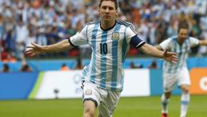 Leo Messi llega a la Copa América con la ilusión de redondear una gran temporada y sumar su primer título continental con la selección argentina. Foto AFP