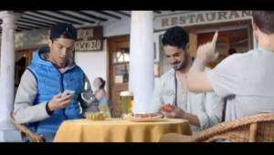 Jugadores del Real Madrid participan en la campaña que busca atraer turismo a la capital española. Foto youtube.com