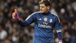 El guardameta de 34 años, Iker Casillas que lleva 25 temporadas en el Real Madrid.