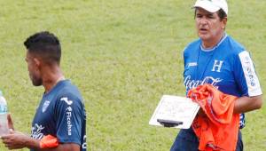 El cafetero no se daba cuenta de la renuncia de Blatter, pues en esos momentos entrenaba con la selección de Honduras.