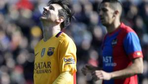 Messi se someterá a una intervención por problemas renales, inicialmente se pierde juego ante Valencia. No hay parte médico aún.