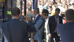 Neymar a su llegada al hotel en Berlín previo a la final de Champions.