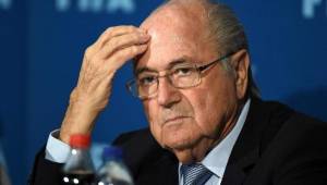 Transparencia Internacional considera que no deben celebrarse las elecciones presidenciales previstas para este viernes, en que Blatter además aspira a ser reelegido. Foto AFP