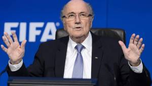 FIFA reaccionó al proceso penal abierto por justicia de Suiza contra Blatter por sospechas de gestión desleal y abuso de confianza.