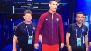 Cristiano Ronaldo salió directamente del camerino a apoyar a sus compañeros.