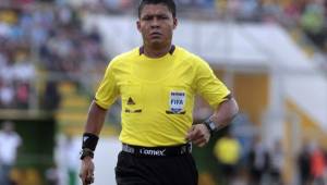 El árbitro Armando Castro lidera la cuarteta hondureña que pitará el amistoso Brasil-Panamá el 29 de mayo. Foto DIEZ