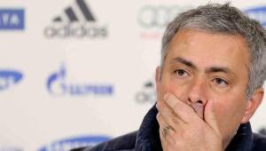 José Mourinho no la pasa nada bien con el Chelsea en su tercera campaña con el club en su segunda etapa.