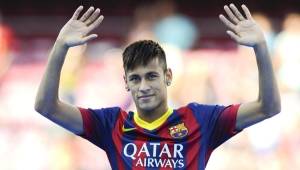 Neymar siendo presentado en el Barcelona de España.