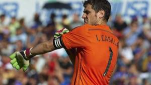 Iker Casillas habría roto el acuerdo con Real Madrid para irse al Oporto y ahora la directiva merengue estaría furiosa. Foto AFP