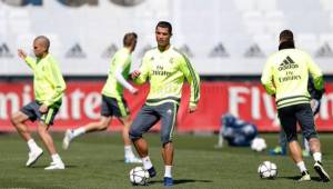 Cristiano durante los trabajos de este lunes con sus compañeros en el Real Madrid. Foto tomada del RealMadrid.com