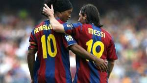 Ronaldinho fue un gran amigo de Lionel Messi cuando jugaron en el Barcelona.