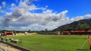 La cancha de Tocoa recibirá este domingo el juego cumbre de la jornada, Real Sociedad y Olimpia se disputan el primer lugar de las vueltas. Foto DIEZ