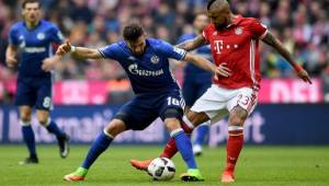 Arturo Vidal intentó liderar la victoria del Bayern Múnich, sin embargo el conjunto del Schalke lo impidió.