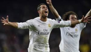 De leyenda: Cristiano Ronaldo marcó triplete y con ello selló el pase del Real Madrid a semifinales de la Champions League.