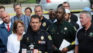 El jefe del Departamento de Policía de Orlando, John Mina, en rueda de prensa. Fotos AFP.