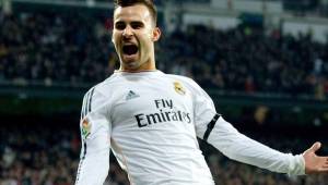 El joven futbolista de 23 años acaba contrato en 2017, Real Madrid quiere renovarlo y cederlo a préstamo.