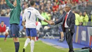 El estratega de Portugal, Fernando Santos, defendió con todo al crack del Real Madrid.