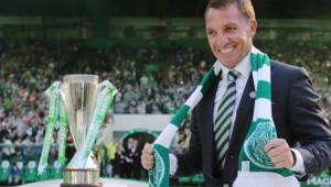El entrenador Brendan Rodgers dirige al Celtic en su primera experiencia y la Federación de Inglaterra lo quiere como reemplazo de Roy Hugdson.