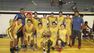 La Escuela Internacional Sampedrana debutó con victoria en su primer partido de baloncesto.