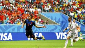 Robin Van Persie en el histórico gol ante España en el Mundial Brasil 2014.
