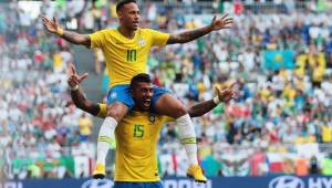 Neymar lideró la clasificación de Brasil para los cuartos de final del Mundial con un tanto y un pase de gol y ya suma 57 con la Canarinha.
