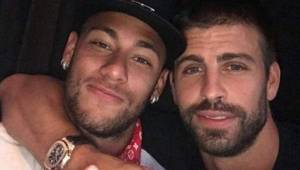 Piqué mantiene contacto con Neymar y espera que en cualquier momento pueda volver al Barcelona.