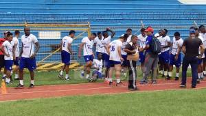 El Honduras Progreso se trasladó este jueves a San Pedro Sula para entrenarse en el estadio Olímpico. Foto DIEZ