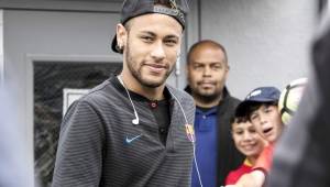 Neymar tendría cerrado el acuerdo con el PSG que ahora negociará con el Barca la cláusula.