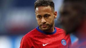 Leonardo dejó en el aire el futuro de Neymar en el PSG tras ser consultado sobre el futuro del brasileño.