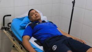 El lateral Emilio Izaguirre no viajó a Nicaragua con Guatemala por la lesión en el ojo producto del ataque al autobús del Ciclón el sábado. Fotos Ronald Aceituno