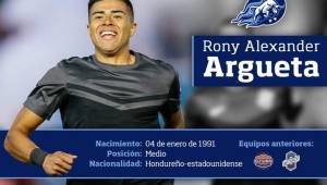 Rony Argueta juega como mediocampista y delantero. Fue fichado por el Celaya de México.