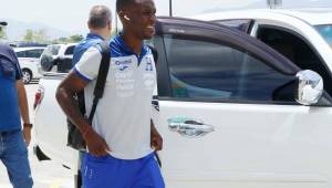 Rubilio Castillo llegó de buen ánimo a San Pedro Sula pese a que el tirón que sufre le podría impedir jugar con la Selección de Honduras ante Chile.