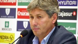 El director deportivo del Córdoba de la Segunda B de España, Alfonso Serrano, explicó que Garrido sabía que no sería inscrito. Foto cortesía Canal Blanquiverde