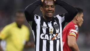 El brasileño Robinho quiere volver al Santos, pero lo que va a cobrar está dando de qué hablar.