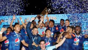 El Motagua se coronó campeón en el Clausura pasado tras vencer en la final al Olimpia. Ahora lidera el torneo pero la Liga no define el rumbo del campeonato.