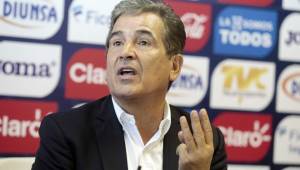 El entrenador de la Selección de Honduras, Jorge Luis Pinto, fue muy directo en la conferencia de prensa y mostró su malestar con la Liga Nacional.